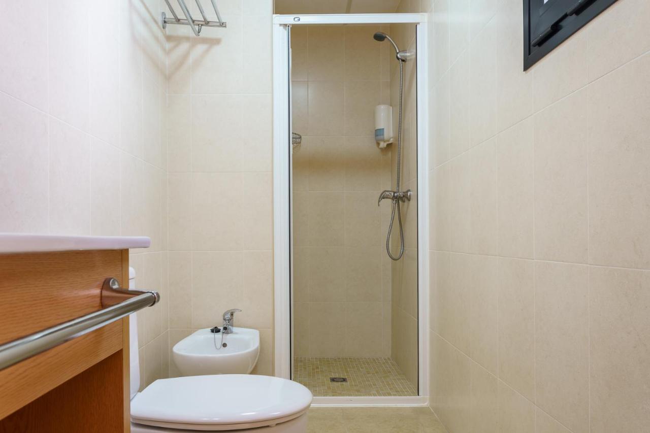Hostal Costabella Powered By Faro Homes Fuengirola Room photo